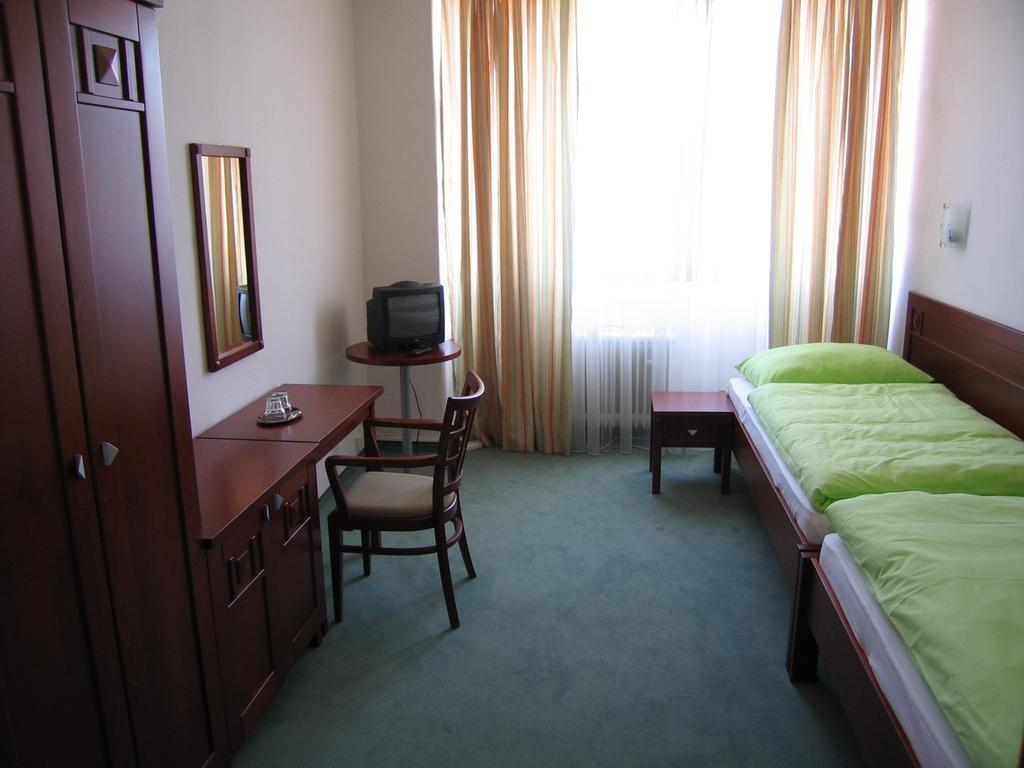 Hotel Bothe Povazska Bystrica Luaran gambar