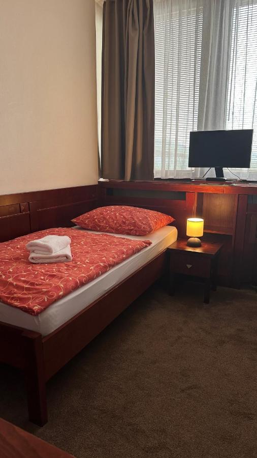 Hotel Bothe Povazska Bystrica Luaran gambar