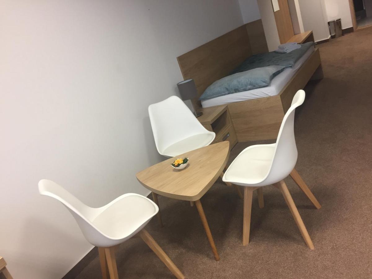 Hotel Bothe Povazska Bystrica Luaran gambar